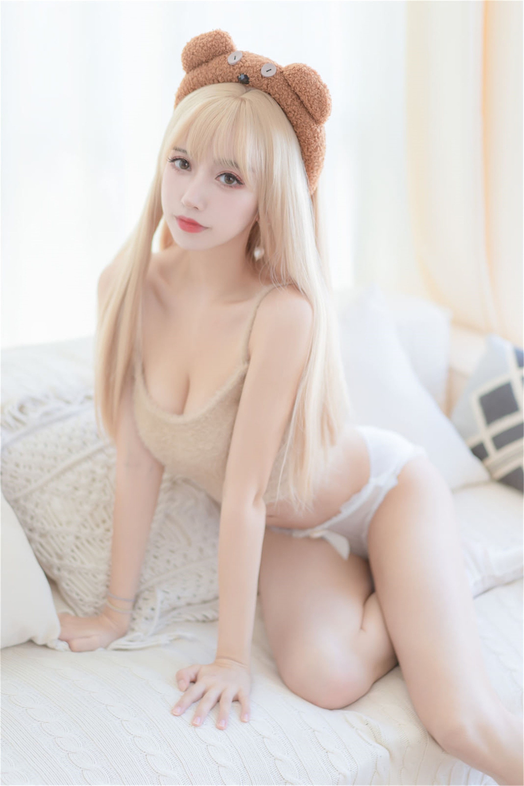过期米线线喵 – NO.135 小熊软糖 [66P]-XikXak